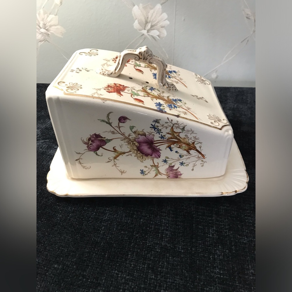 Carlton Ware Poppy pattern cheese dish